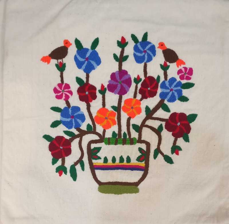 کاور کوسن 38×38 گلدوزی گل و بلبل