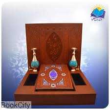 شاهنامه فردوسی 285 (رحلی طرح چرم معطر با 2 گلدان فیروزه جعبه لپ‌تاپی هلیا)