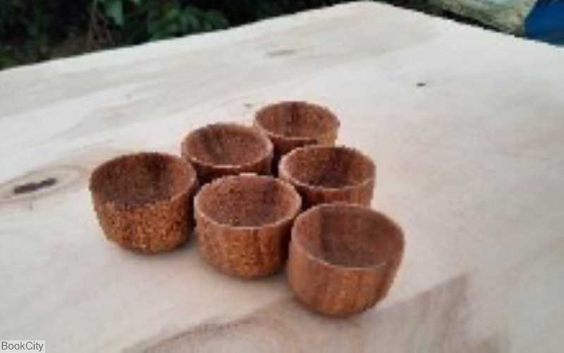 فنجان چوبی نقطه پررنگ
