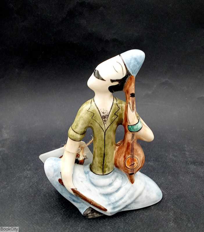 مجسمه کمانچه‌نواز Intripart