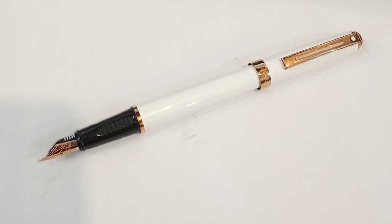 خودنویس سفید گیره طلا SHEAFFER Prelude