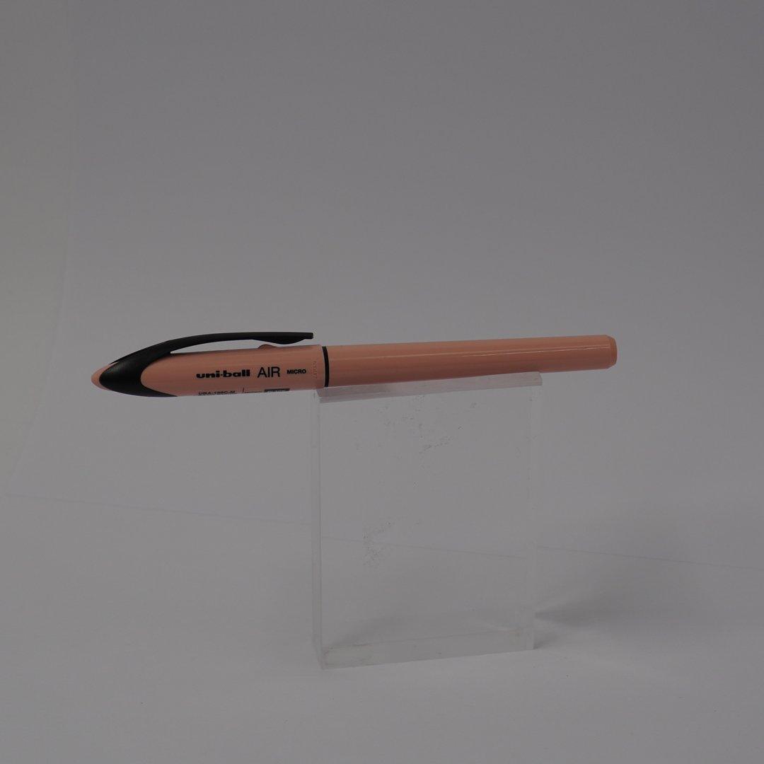 روان‌نویس مشکی بدنه صورتی Uniball UBA-188C-M  MICRO Air