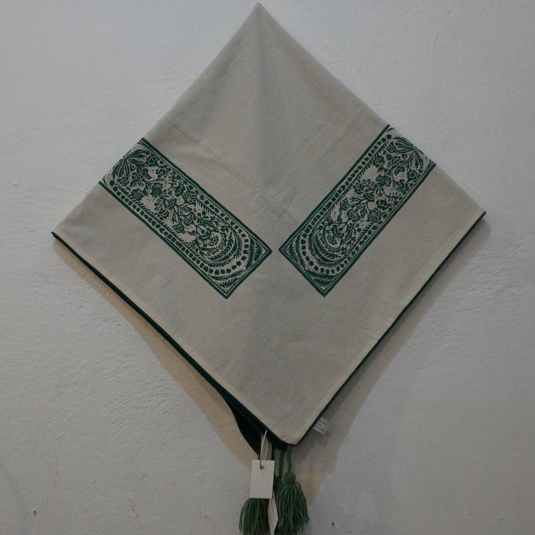 رومیزی 100×100 طرح چمان کومه