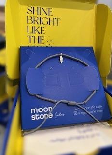 دستبند نقره Moon Stone SB354
